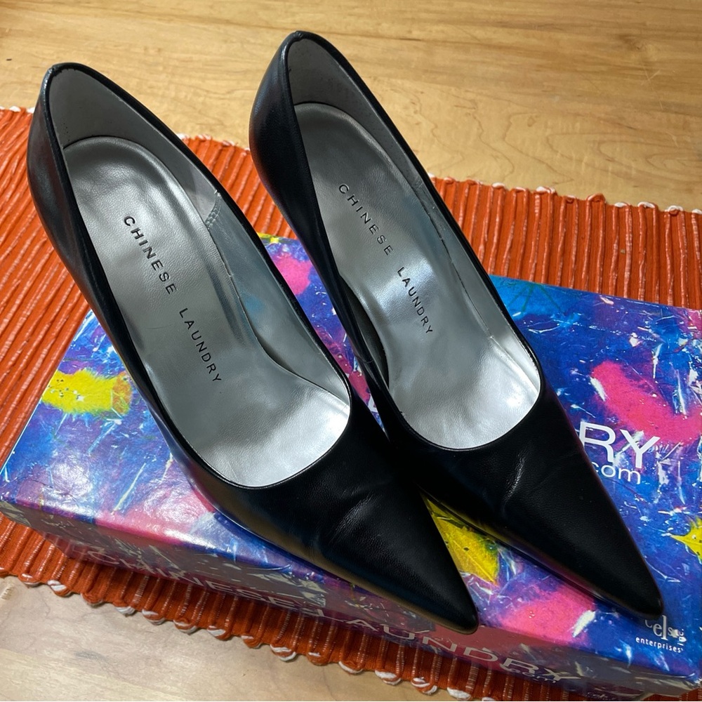 Chinese Laundry “Spicy” stilettos. Black 6.5